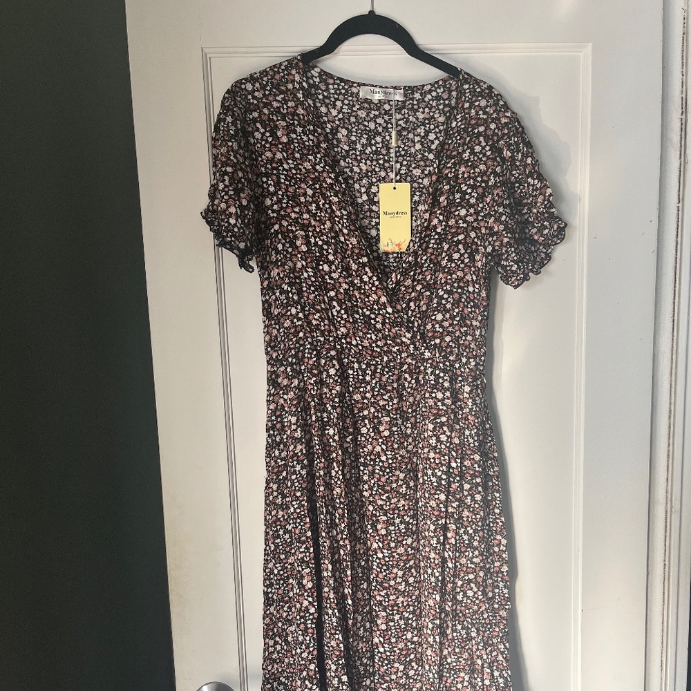 Floral dress. Size M